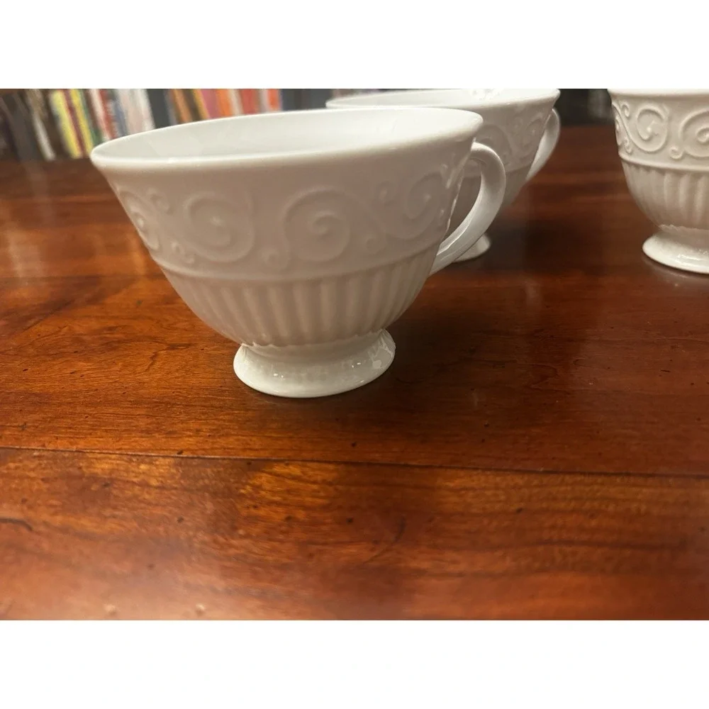 Set Of 3 Claremont by Gibson White Ribbed Scroll Footed‎ Cups